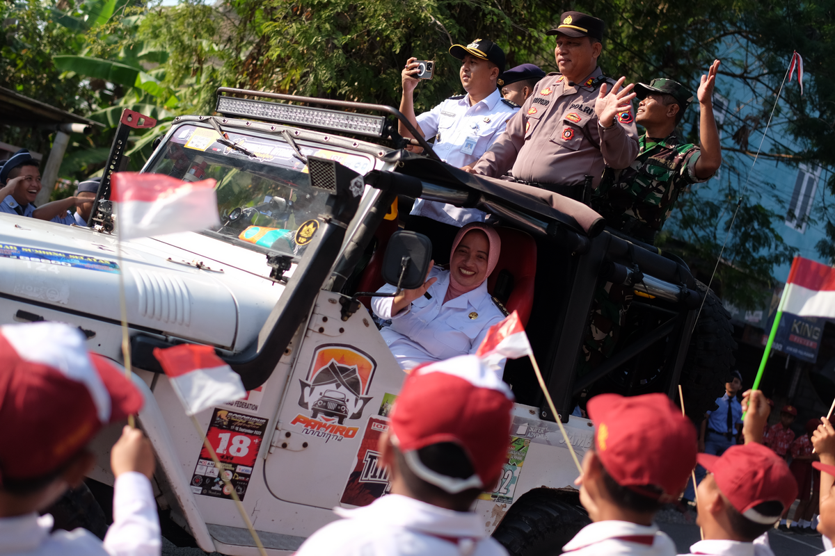 Meriahkan HUT RI ke-79, Kecamatan Ngombol Kibarkan 1.708 Bendera Merah Putih