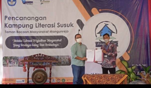 KAMPUNG LITERASI DESA SUSUK MENDAPATKAN DANA KEMANUSIAAN DARI KOMPAS TV