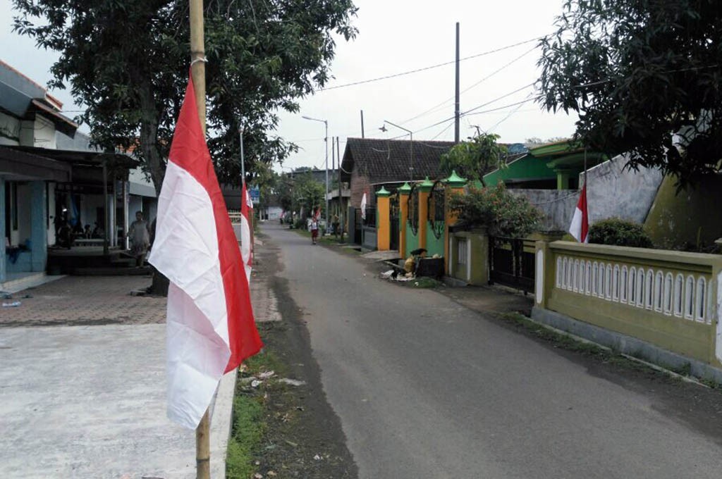 PENGIBARAN BENDERA SATU TIANG PENUH GUNA MEPERINGATI HARI LAHIRNYA PANCASILA