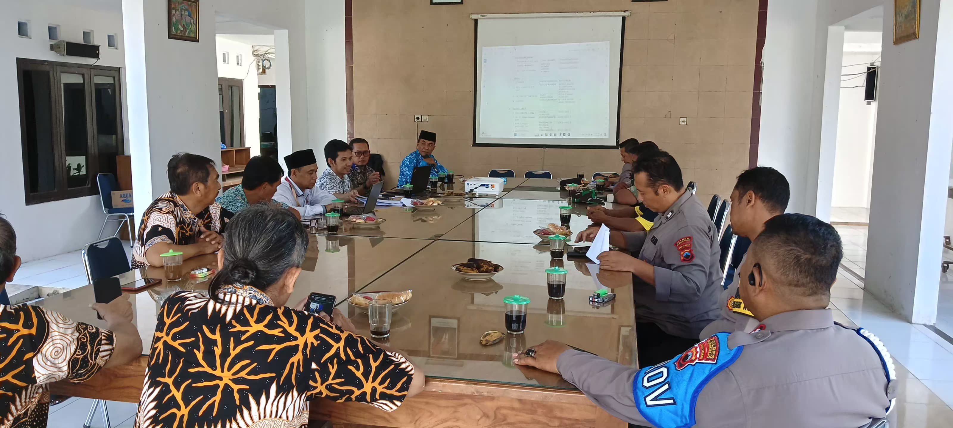 Rapat Pembentukan Panitia HUT RI Ke-79 Kecamatan Ngombol