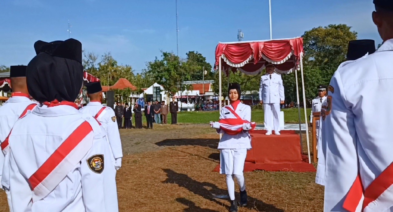 UPACARA PERINGATAN HUT KEMERDEKAAN RI KE - 76 KECAMATAN NGOMBOL