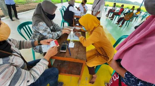 MONITORING PENERIMA BST TAHAP XI DI KECAMATAN NGOMBOL