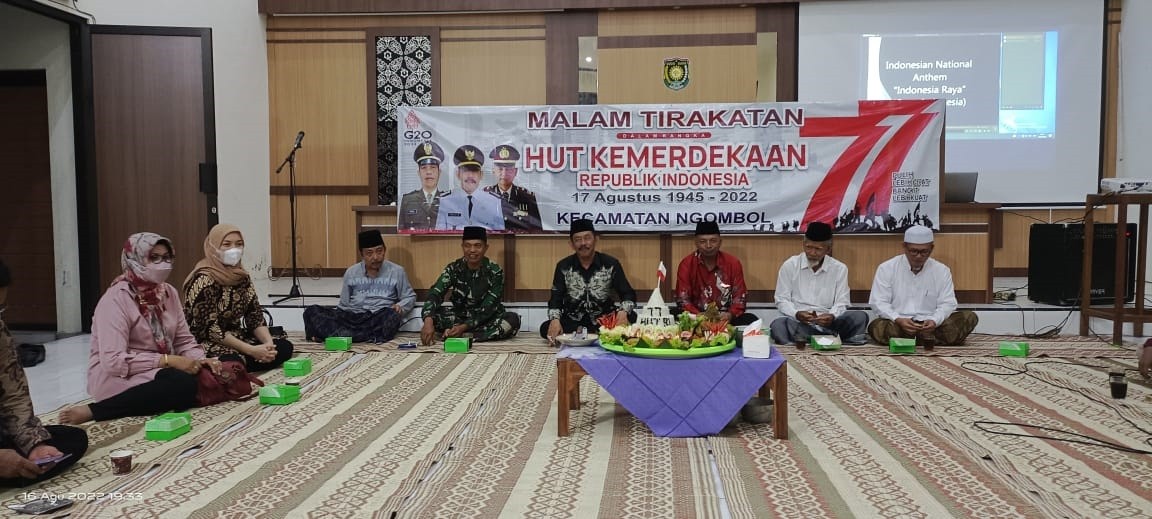 MALAM TASYAKURAN DALAM RANGKA PERINGATAN HUT RI KE 77 KECAMATAN NGOMBOL