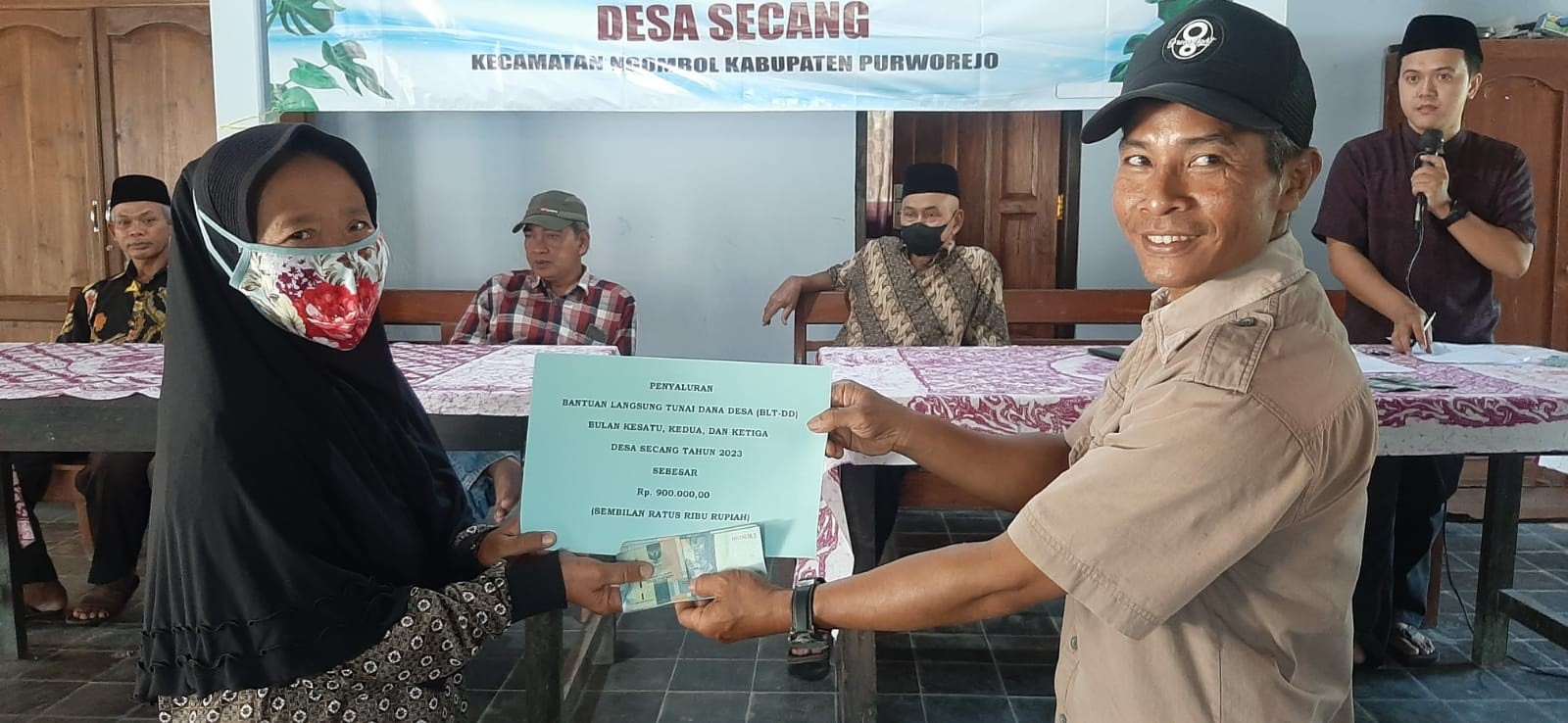 PENYALURAN BLT DD 2023 DESA SECANG