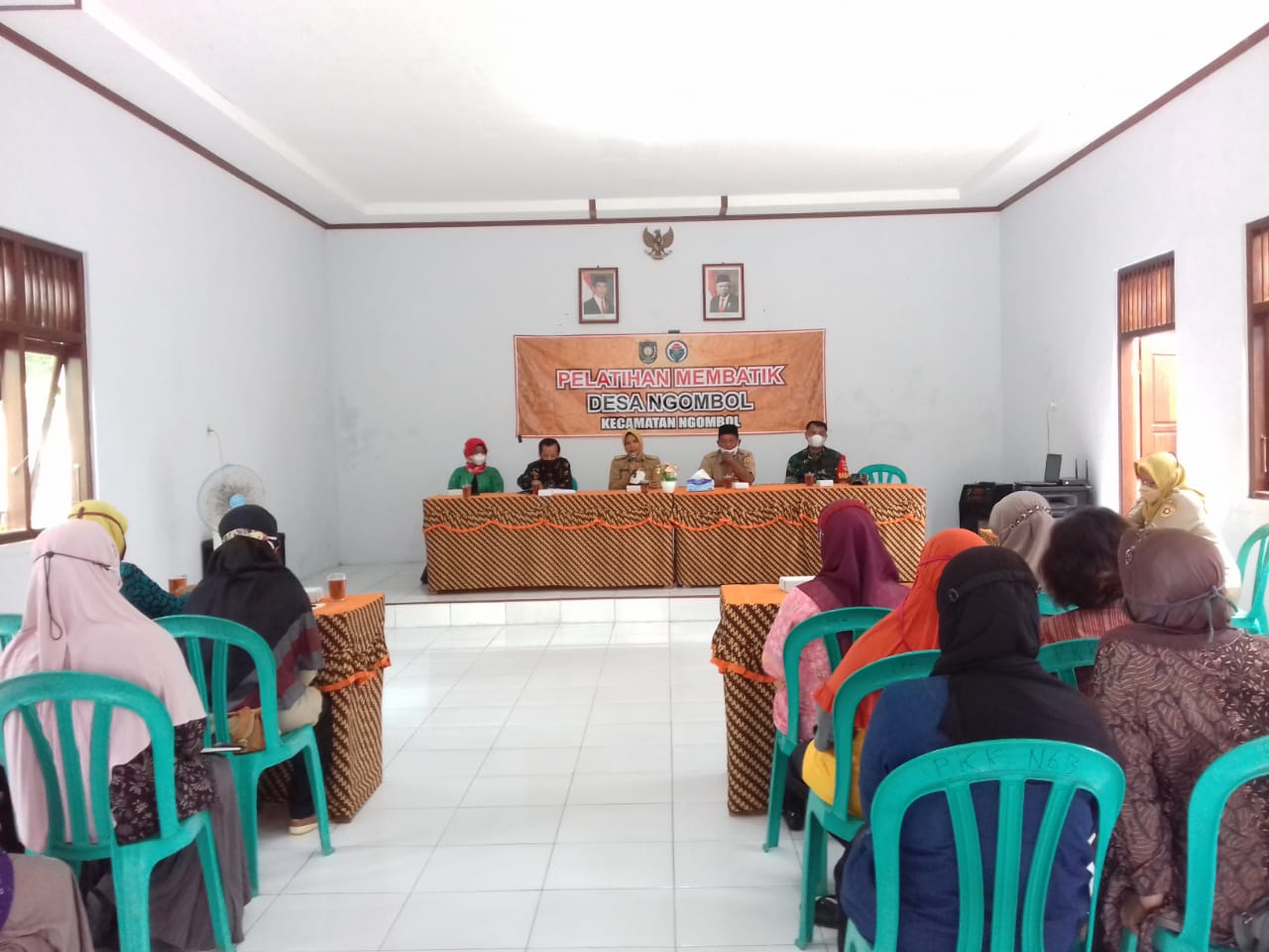 PELATIHAN BATIK DESA NGOMBOL