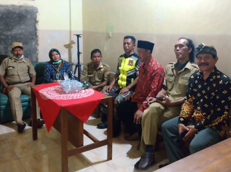 FORKOMPIMCAM KECAMATAN NGOMBOL PANTAU GIAT MERTI DESA DI DESA - DESA WILAYAH KECAMATAN NGOMBOL